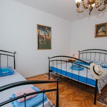 Apartman Bagattino-Trogir Near Old Town Exterior foto