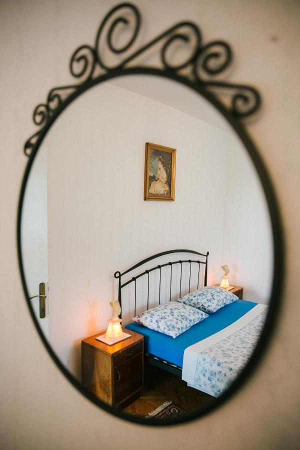 Apartman Bagattino-Trogir Near Old Town Exterior foto